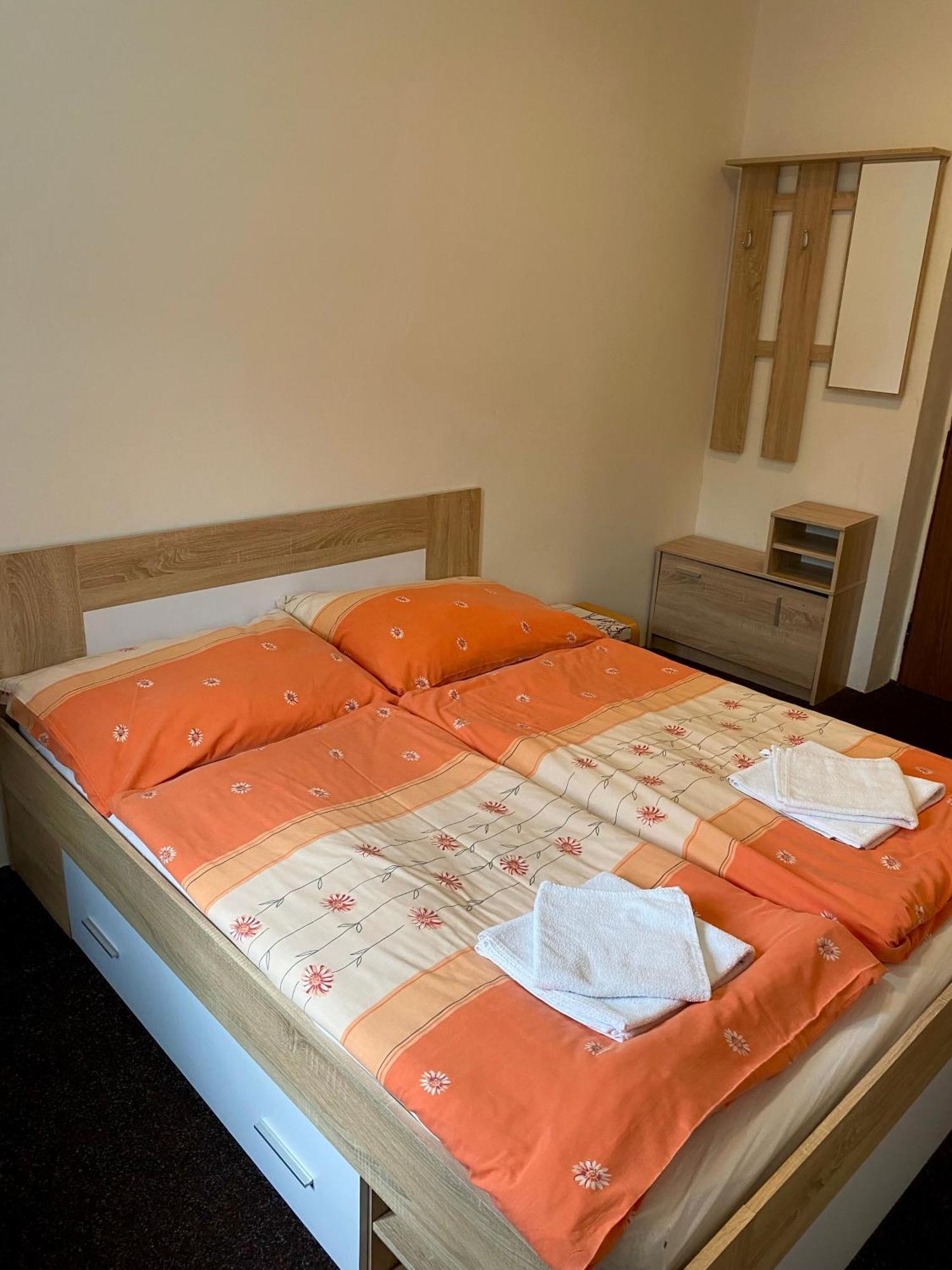 Bouda Morava Hotel Dolni Dvur ภายนอก รูปภาพ